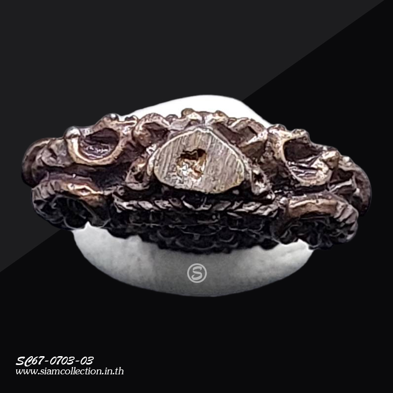 เหรียญทรงผนวช รัชกาลที่ ๙ กองพลที่ ๑ รักษาพระองค์ ตอกโค้ด ๙ เล็ก ยอดนิยม - Image 3